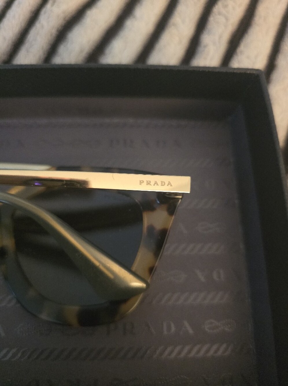 Prada SPR09Q Cinema Tortoise Shell Sunglasses Black Saffiano Leather Case + Box - Picture 14 of 16